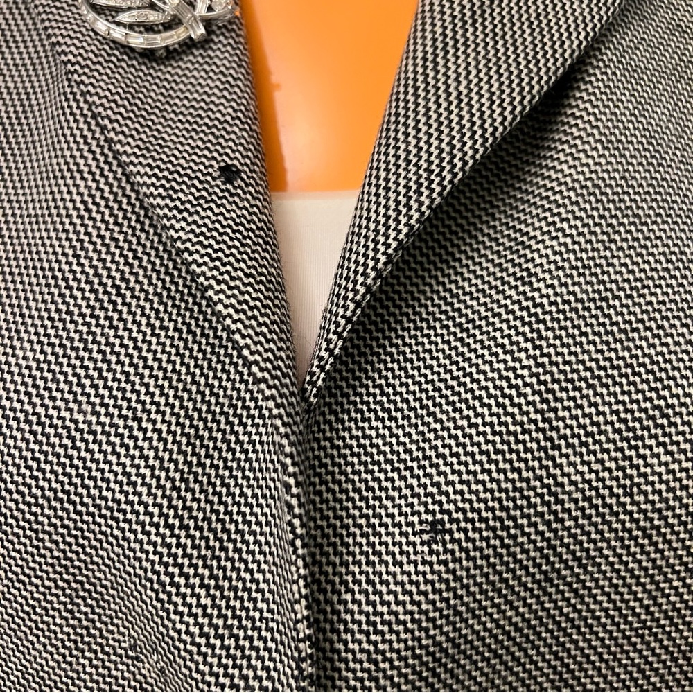 OSCAR DE LA RENTA Vintage Wool Blazer with Leather Elbow Patches - Picture 4 of 16